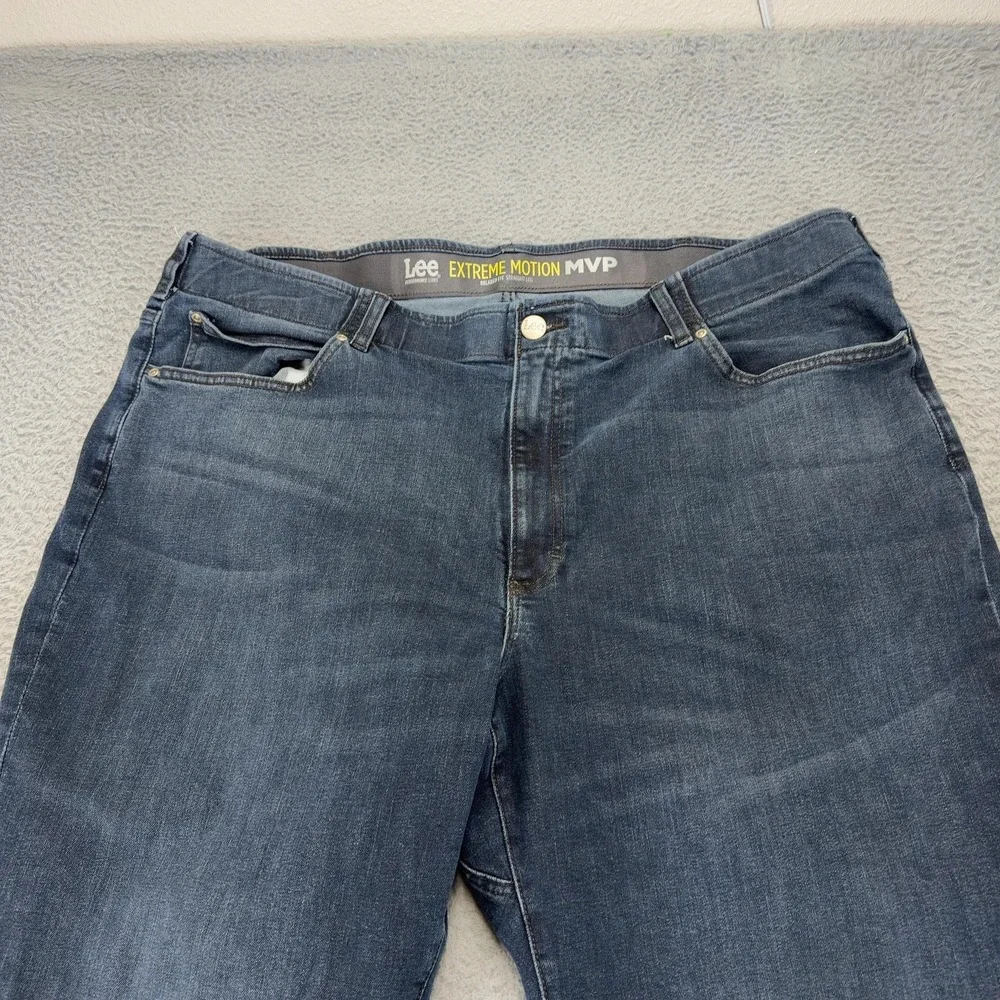 Lee Extreme Motion MVP Jeans Mens 48x32 Blue Denim Relaxed Fit Straight Leg